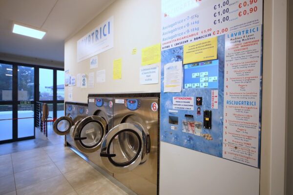 Lavanderia Self Service brescia Lavatutto da Gio